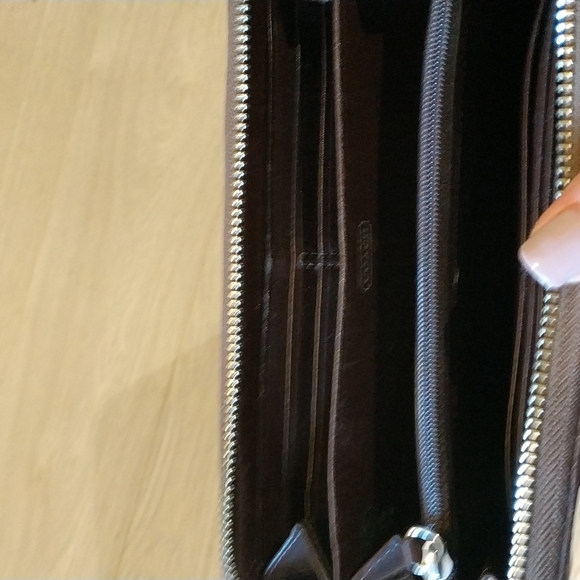 Coach Full size zipper wallet - Picture 3 of 4